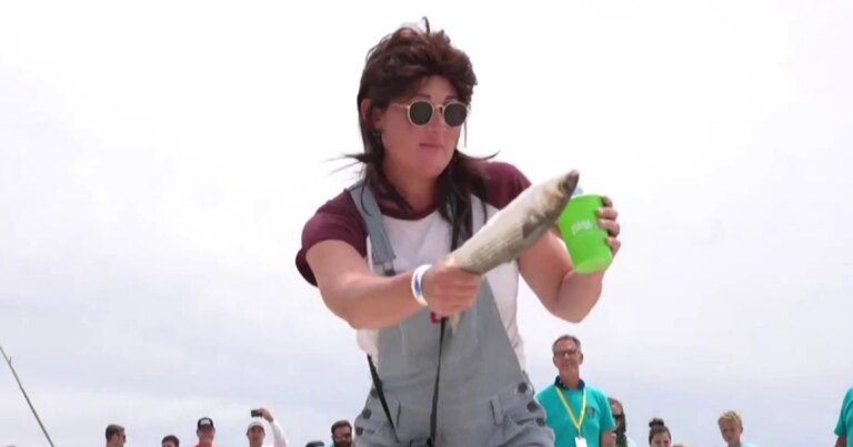 1777410292_1777410031122_now_daily_a_mullet_toss_florida_260428_S3_1920x1080-379629.jpg