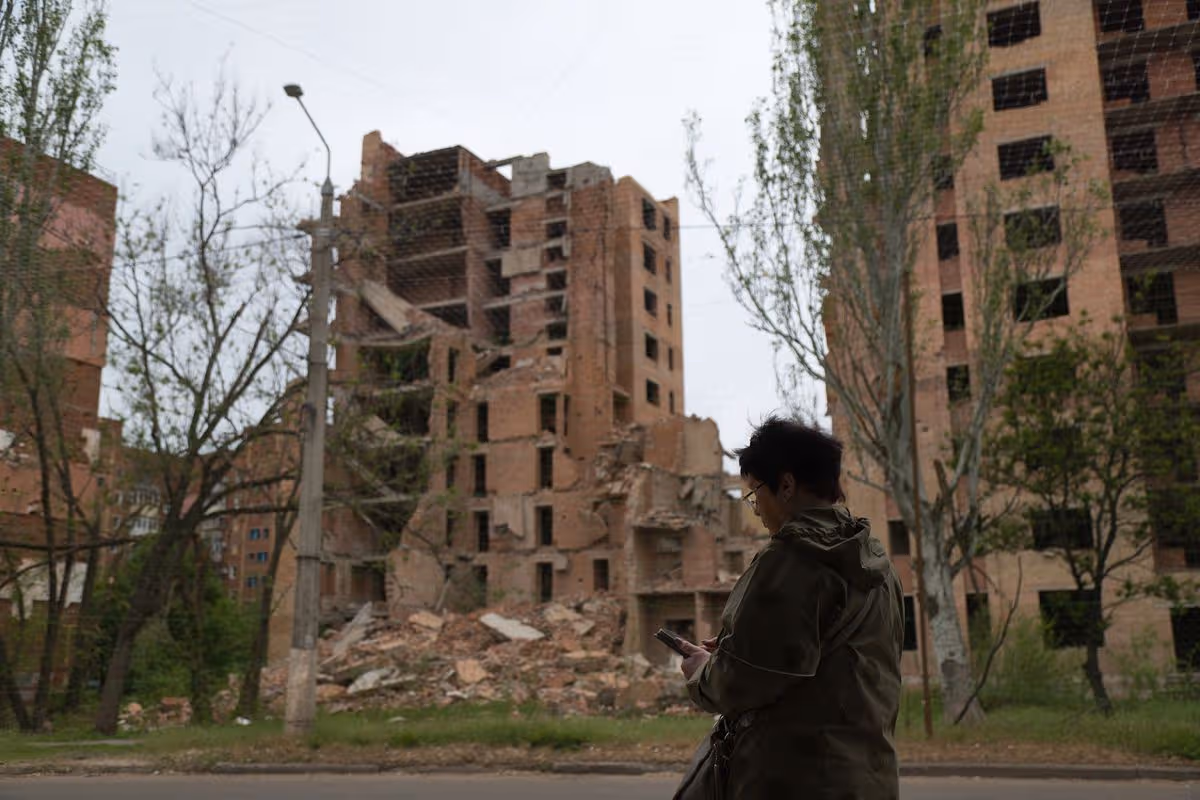 Loviansk, Ukraine, under attack again