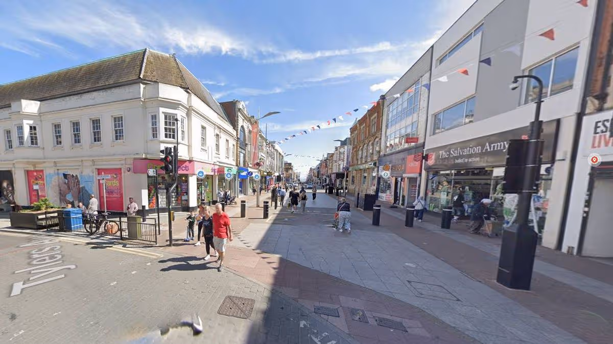 1777677008_0_Southend-High-Street-Queensway-through-to-Hamlet-Court-Road-and-the-seafront.jpg