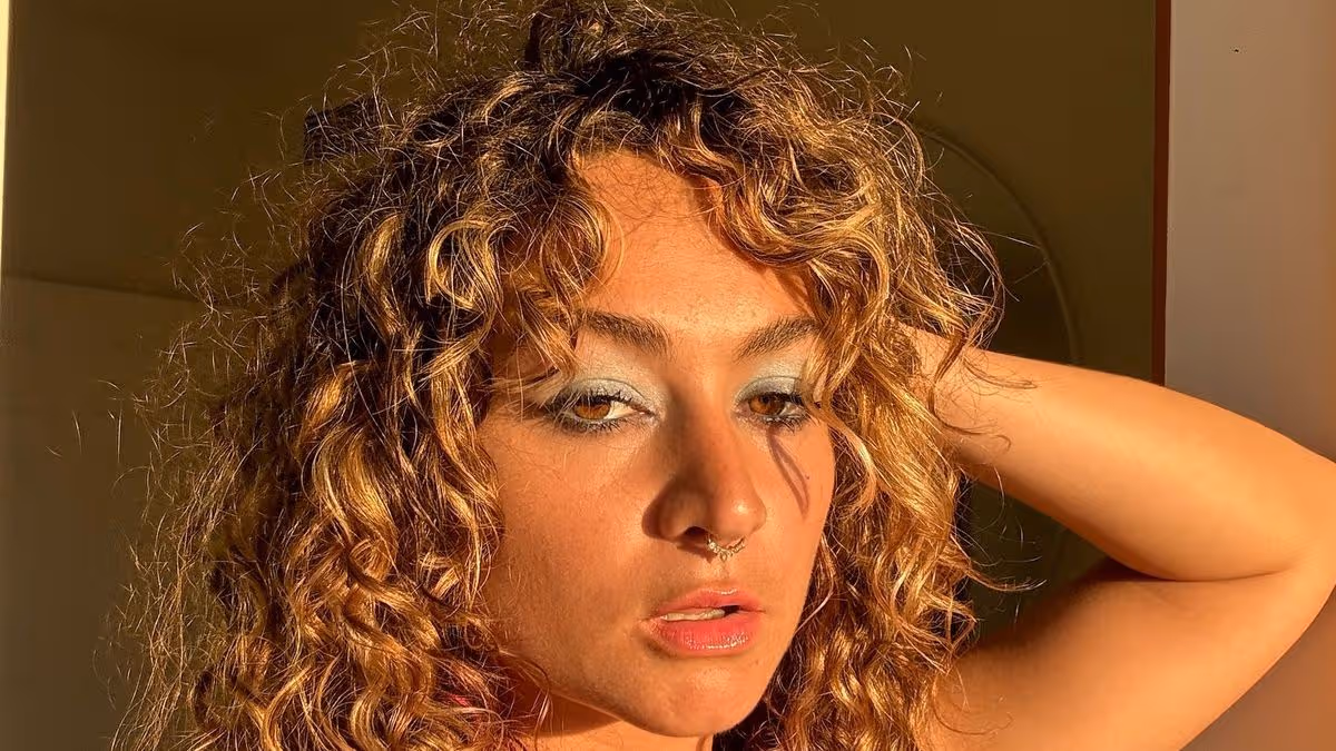 1779317115_1_Influencer-charged-in-alleged-murder-for-hire-plot-against-singer-ex-boyfriend.jpg