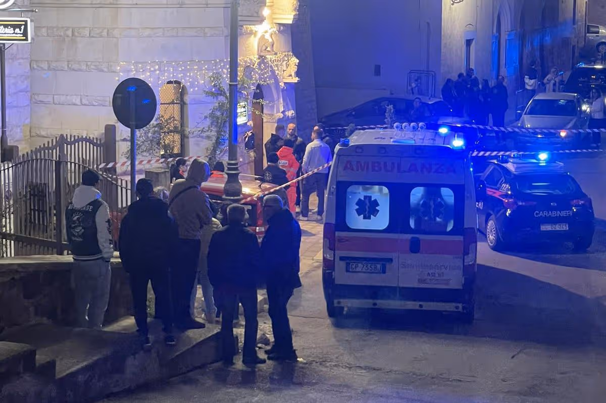 Tourists were enjoying a meal at the Spaghetteria n.1 restaurant in Bisceglie when bullets started flying