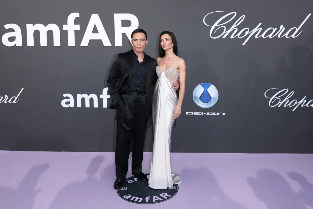 Ed Westwick and Amy Jackson attend the amfAR Gala Cannes 2026 presented by Chopard at Hotel du Cap-Eden-Roc on May 21, 2026 in Cap d'Antibes, France.