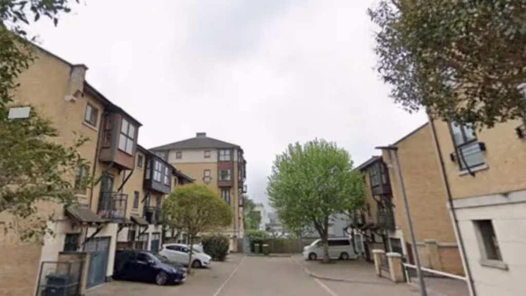 0_A-man-has-died-after-two-people-were-stabbed-in-Newham-east-London-prompting-a-murder-investigatio.avif