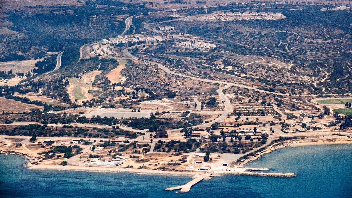 0_CYPRUS-BRITAIN-DEFENCE.jpg