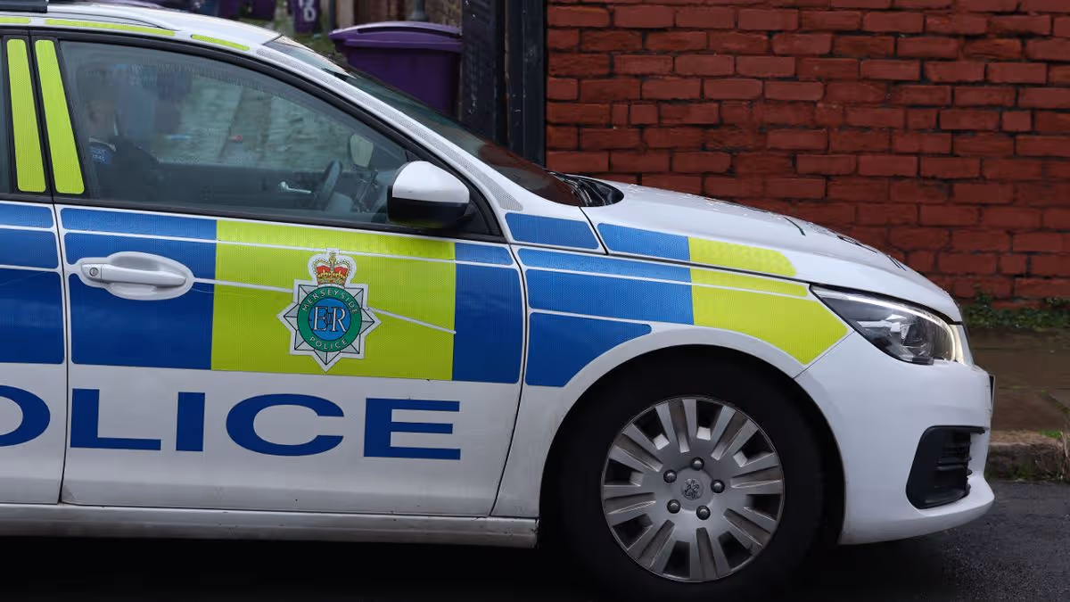 1_Merseyside-Police-scene-on-Douglas-Road-Anfield.jpg