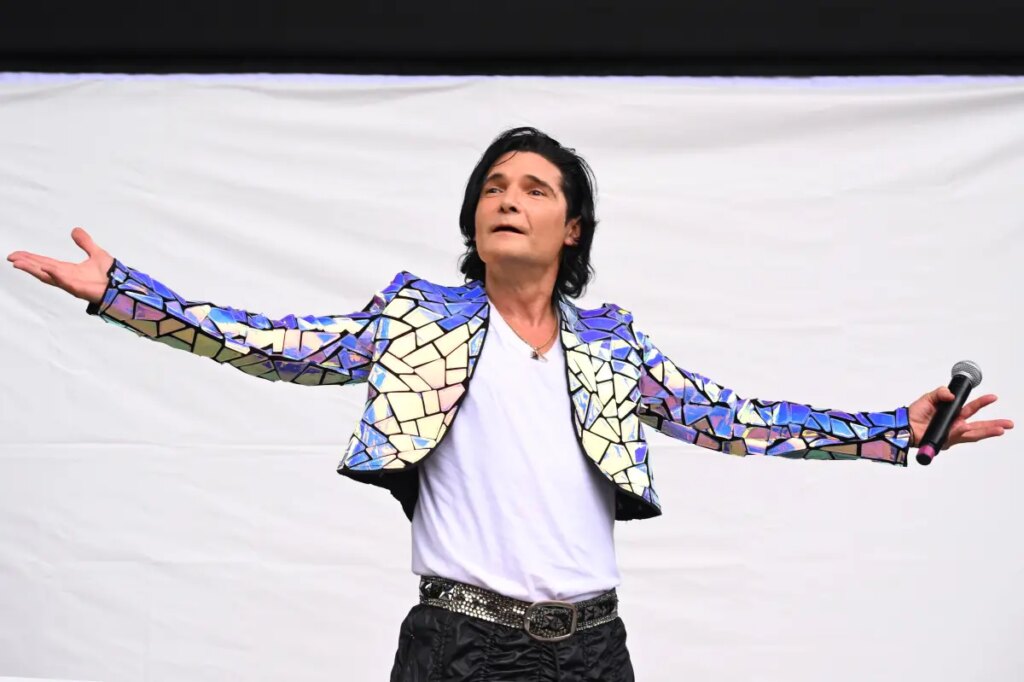 crop-8999474.jpg