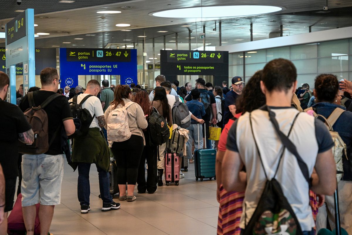 The new entry and exit system (EES) has led to huge delays for passengers