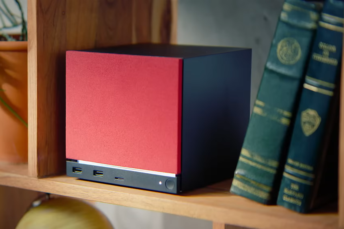 Valve could be gearing up for a Steam Controller release any time soon.