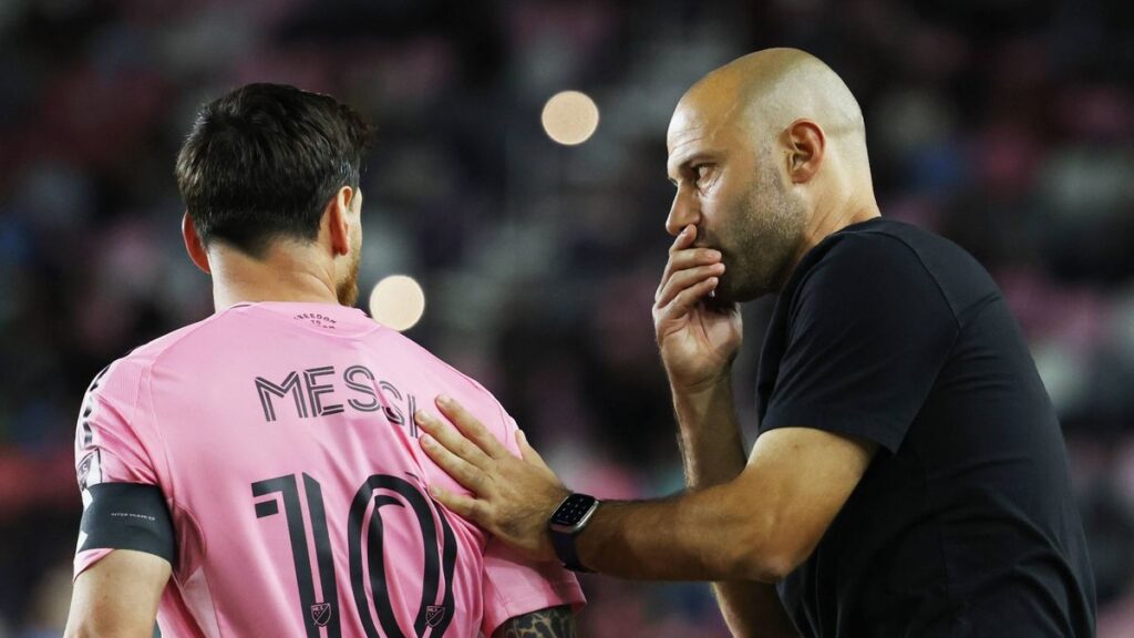 1776198031_0_mascherano-messi-GettyImages-2243127069.jpg