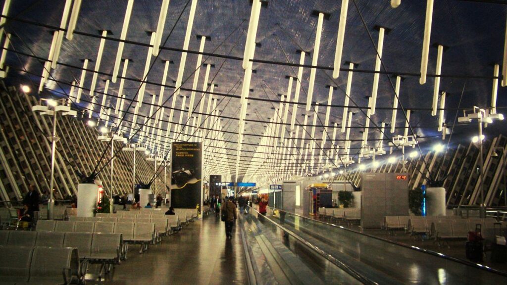 1776645964_Shanghai-Pudong-International-Airport.jpg